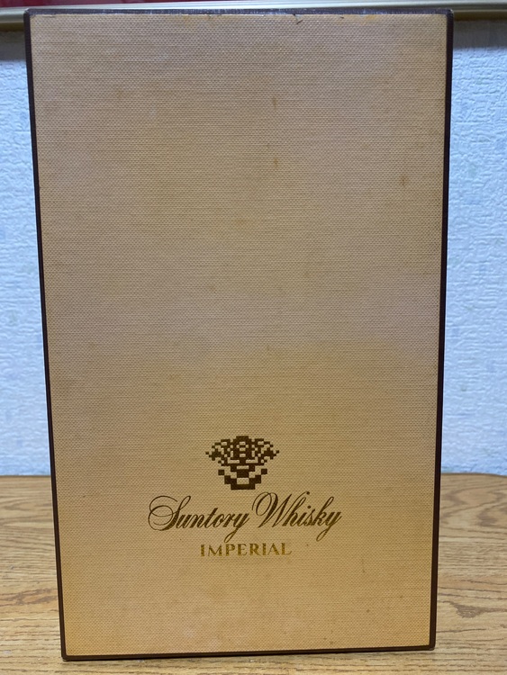 サントリーウイスキーインペリアル　600ml 43%（お酒）の商品画像 - 査定依頼日：2025年8月19日 - 最高査定価格：18,000円
