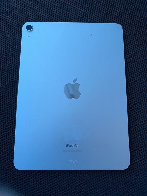 iPad（PC・タブレット）の商品画像 - 査定依頼日：2026年9月24日 - 最高査定価格：20,000円