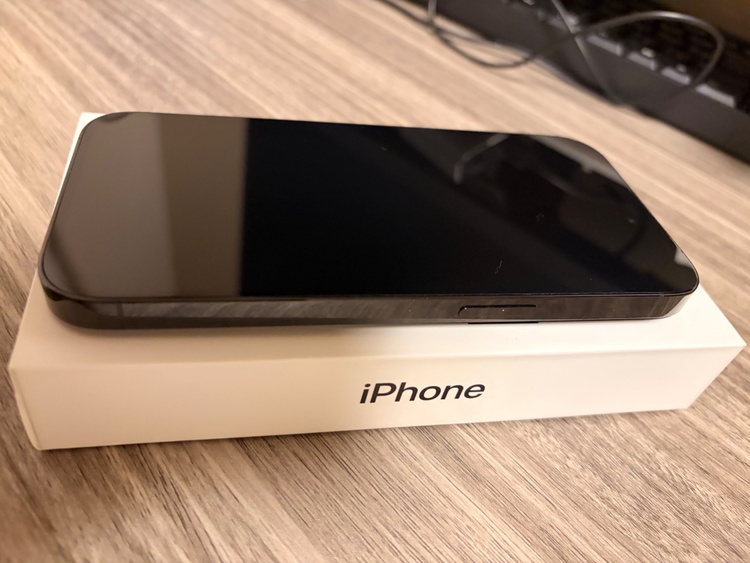 iPhone 14 Pro 256GB SIMフリー（スマホ）の商品画像 - 査定依頼日：2026年2月8日 - 最高査定価格：70,000円