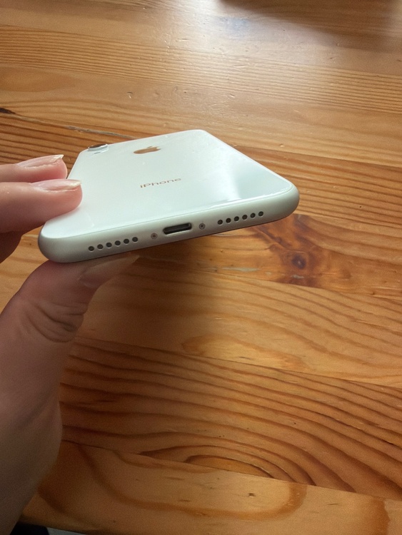 iPhone iPhoneXR 64GB SIMフリー（スマホ）の商品画像 - 査定依頼日：2026年8月27日 - 最高査定価格：12,500円