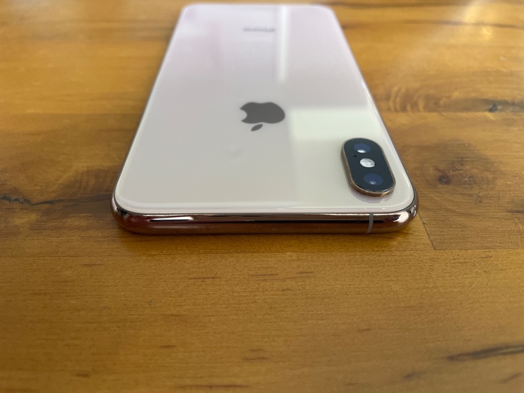 iPhone XS MAX 64GB（スマホ）の商品画像 - 査定依頼日：2026年5月1日 - 最高査定価格：17,000円