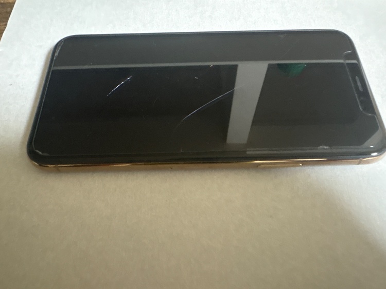 iPhone（スマホ）の商品画像 - 査定依頼日：2026年4月19日 - 最高査定価格：21,000円