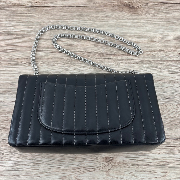 マドモアゼルチェーンショルダー（ブランドバッグ）の商品画像 - 査定依頼日：2026年1月31日 - 最高査定価格：230,000円