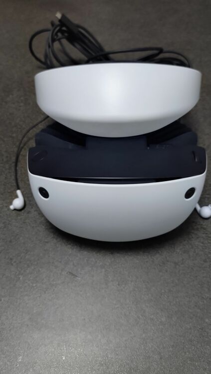 PlayStationVR２　CFI-ZVR1（ゲーム機本体・ゲームソフト）の商品画像 - 査定依頼日：2025年10月19日 - 最高査定価格：24,100円