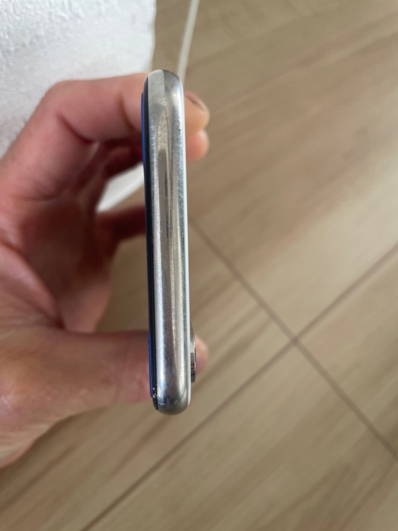 iPhone x（スマホ）の商品画像 - 査定依頼日：2026年3月15日 - 最高査定価格：14,000円