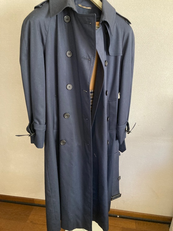 アクアスキュータム　トレンチコート（古着・ファッション）の商品画像 - 査定依頼日：2025年12月4日 - 最高査定価格：20,000円