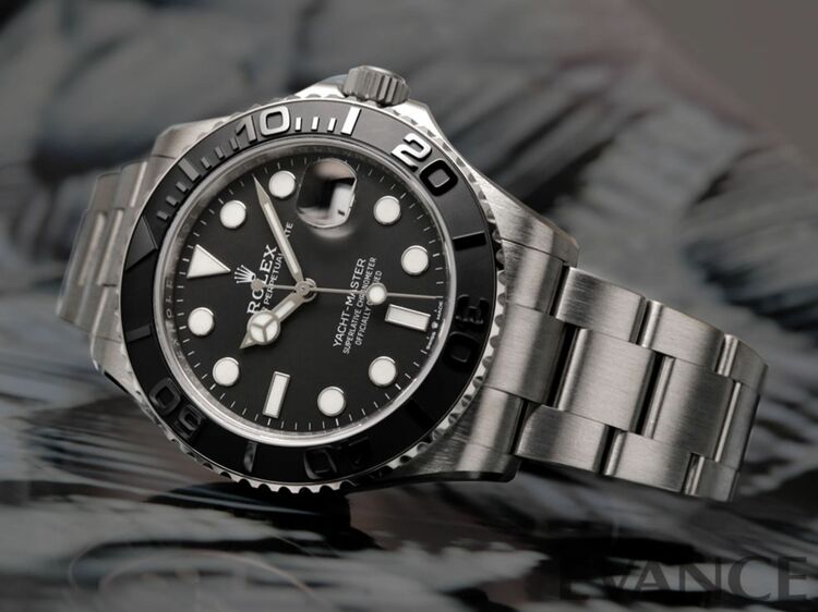 226627　チタンモデル42mm（高級時計）の商品画像 - 査定依頼日：2025年11月20日 - 最高査定価格：4,000,000円