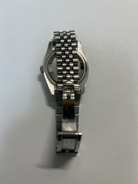 ロレックス デイトジャスト 116234JシルバーV52991（高級時計）の商品画像 - 査定依頼日：2025年1月11日 - 最高査定価格：1,200,000円