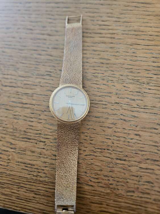 パテックフィリップ カラトラバ p3563（高級時計）の商品画像 - 査定依頼日：2025年3月30日 - 最高査定価格：1,500,000円