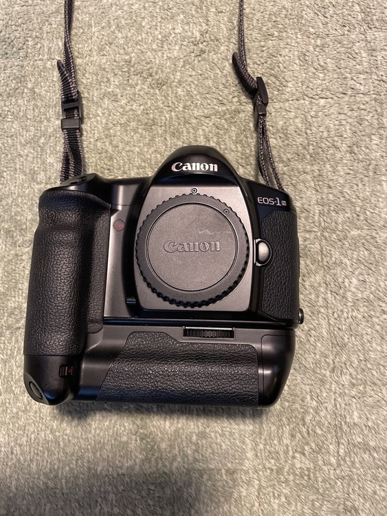 EOS1N HS（カメラ）の商品画像 - 査定依頼日：2026年9月29日 - 最高査定価格：15,000円