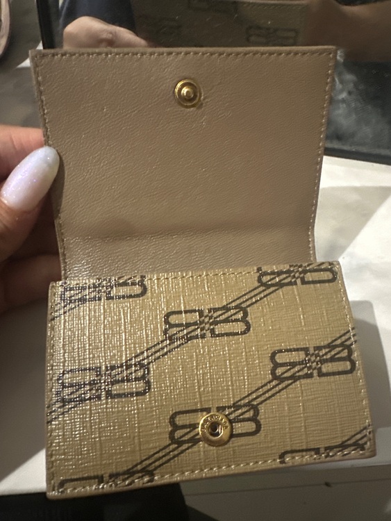 バレンシアガ  （ブランドバッグ）の商品画像 - 査定依頼日：2025年9月26日 - 最高査定価格：43,000円