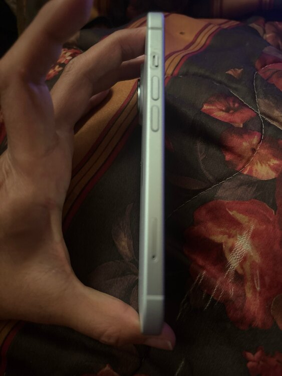 H6KX7YW0TW（スマホ）の商品画像 - 査定依頼日：2025年4月19日 - 最高査定価格：76,000円