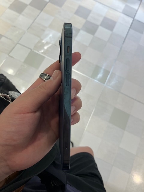 iPhone iPhone 12 Pro 128GB Softbank（スマホ）の商品画像 - 査定依頼日：2026年8月25日 - 最高査定価格：32,500円