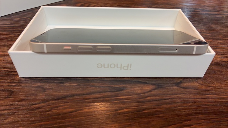 iPhone iPhone 14 256GB docomo（スマホ）の商品画像 - 査定依頼日：2026年7月19日 - 最高査定価格：51,000円