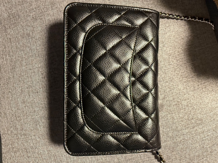 シャネル ココマーク チェーン ウォレットマトラッセショルダーバッグキャビアスキ（ブランドバッグ）の商品画像 - 査定依頼日：2025年12月21日 - 最高査定価格：200,000円