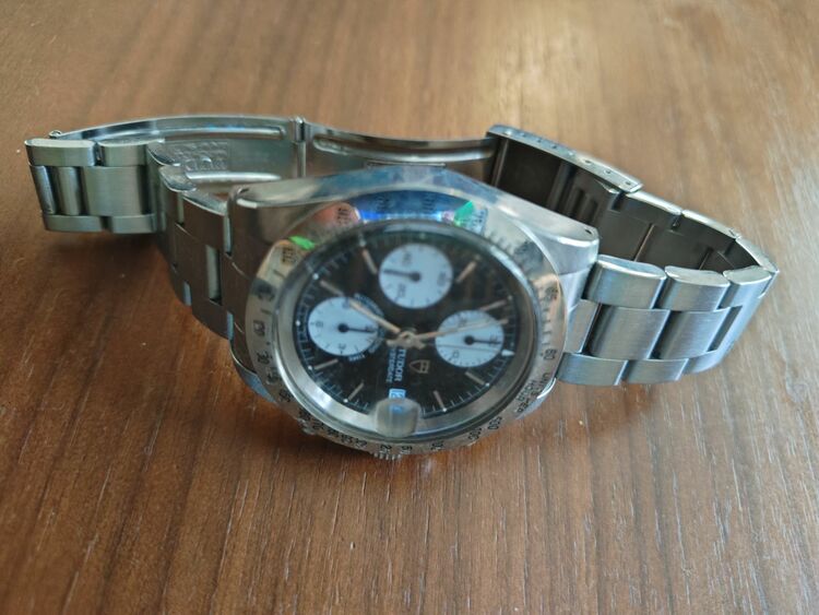 チューダー ブラックベイ 79180（高級時計）の商品画像 - 査定依頼日：2025年9月29日 - 最高査定価格：690,000円