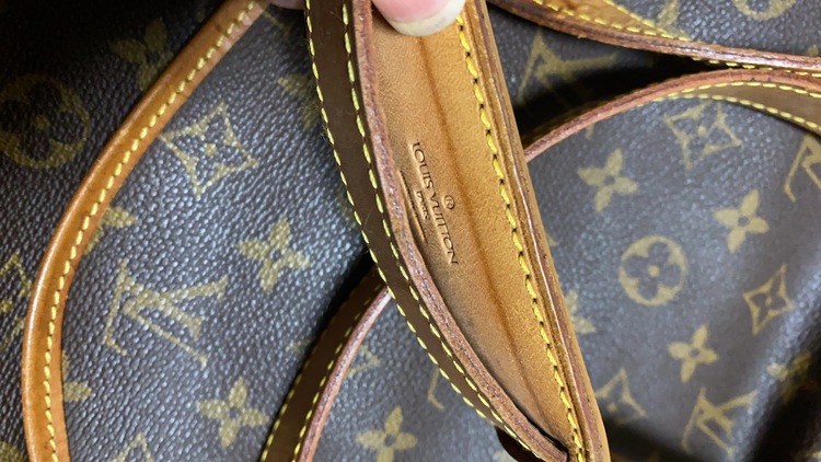 ソミュール 43（ブランドバッグ）の商品画像 - 査定依頼日：2022年5月25日 - 最高査定価格：30,000円