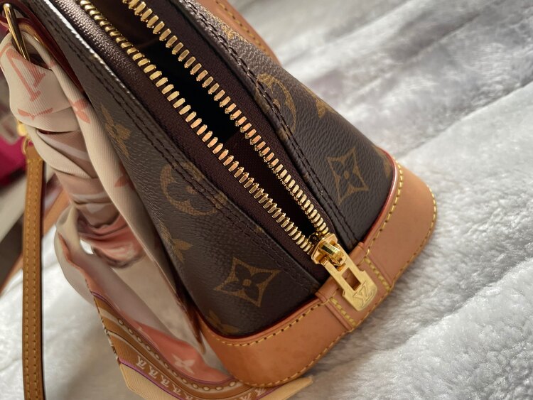 ルイヴィトン モノグラム （ブランドバッグ）の商品画像 - 査定依頼日：2025年2月9日 - 最高査定価格：200,000円