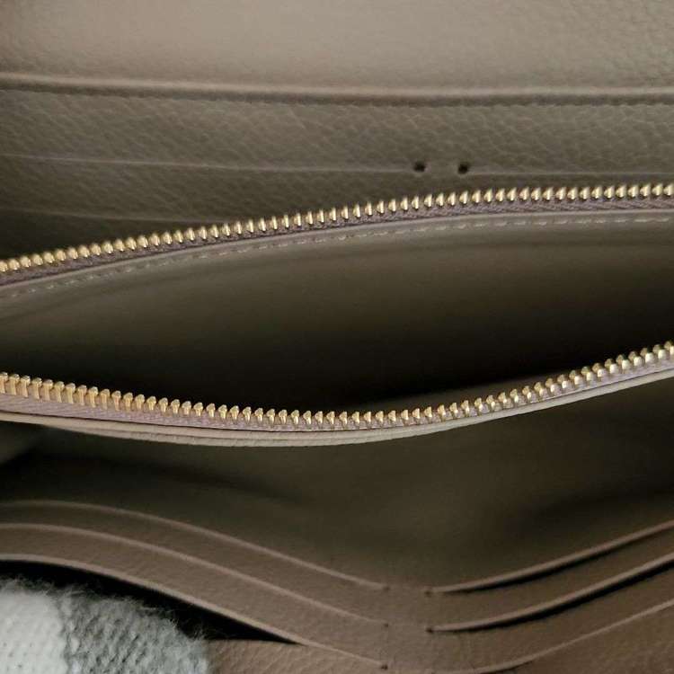 アンプラントポルトフォイユサラ長財布トュルトレール（ブランドバッグ）の商品画像 - 査定依頼日：2022年8月21日 - 最高査定価格：30,000円