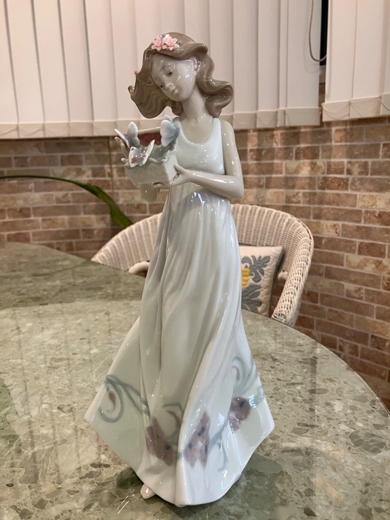 リヤドロ私の宝物（フィギュア・プラモデル）の商品画像 - 査定依頼日：2025年9月26日 - 最高査定価格：10,000円