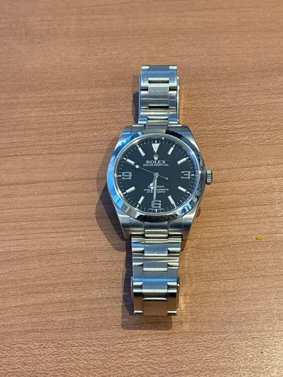 ロレックス エクスプローラー 21427（高級時計）の商品画像 - 査定依頼日：2024年12月26日 - 最高査定価格：950,000円