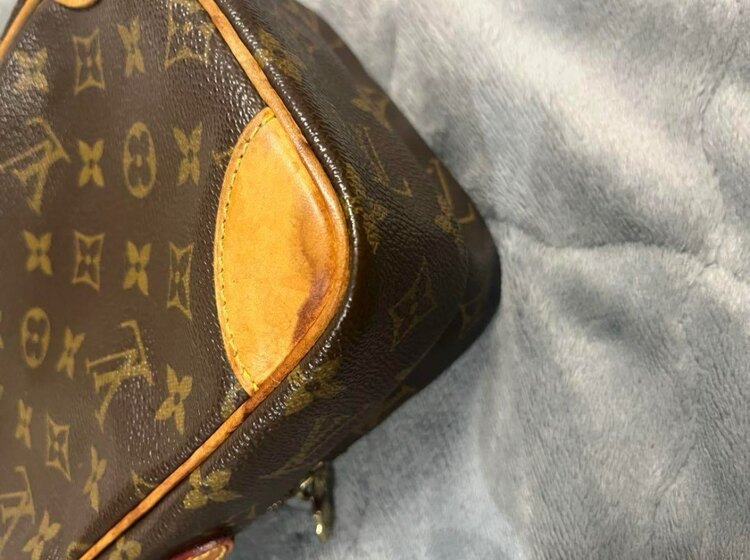 アマゾン M45236 TH0093（ブランドバッグ）の商品画像 - 査定依頼日：2025年5月12日 - 最高査定価格：25,000円