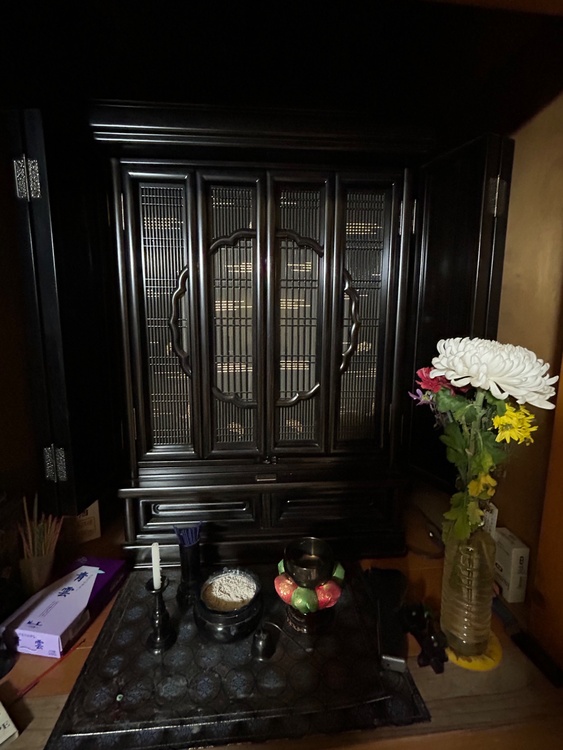 仏壇（美術品・骨董品）の商品画像 - 査定依頼日：2026年4月25日 - 最高査定価格：100,000円