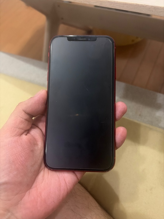 iPhoneXR 128GB au（スマホ）の商品画像 - 査定依頼日：2026年3月30日 - 最高査定価格：4,000円