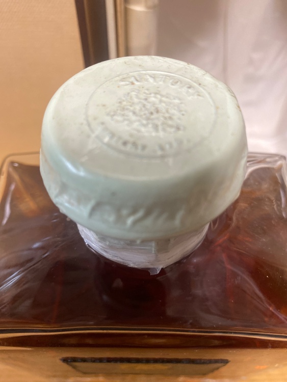 サントリーウイスキーインペリアル　600ml43%（お酒）の商品画像 - 査定依頼日：2026年1月7日 - 最高査定価格：15,000円