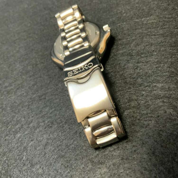 セイコー その他 8f58-002（高級時計）の商品画像 - 査定依頼日：2025年2月12日 - 最高査定価格：5,000円