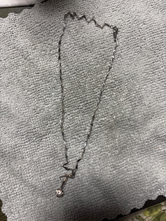 プラチナネックレス（宝石）の商品画像 - 査定依頼日：2025年12月30日 - 最高査定価格：100,000円