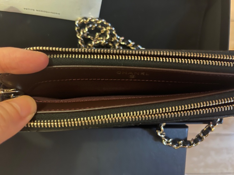 マトラッセチェーンウォレット（ブランドバッグ）の商品画像 - 査定依頼日：2026年4月9日 - 最高査定価格：290,000円