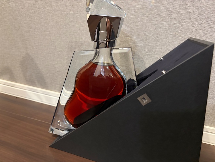 ブランデー レミーマルタン（お酒）の商品画像 - 査定依頼日：2026年6月28日 - 最高査定価格：700,000円
