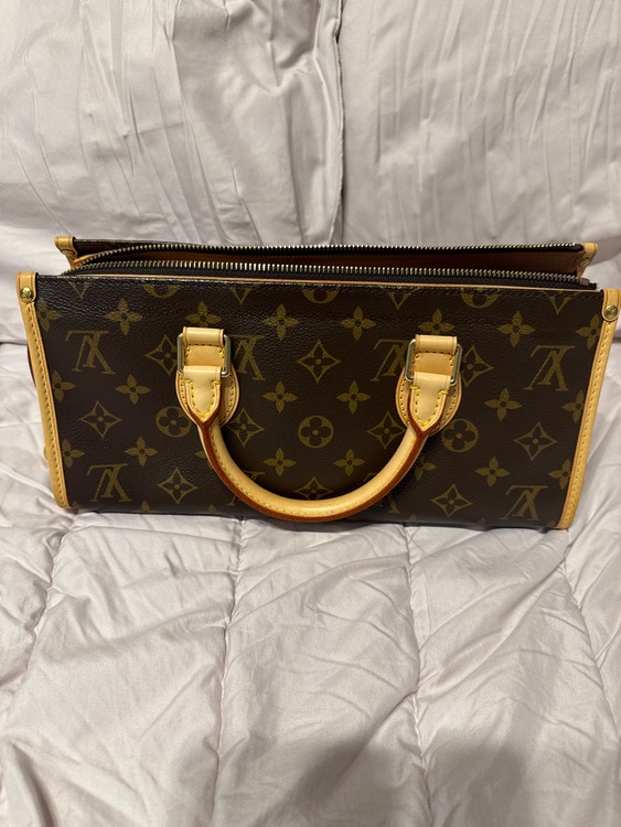 M4009ポパンクール（ブランドバッグ）の商品画像 - 査定依頼日：2025年12月3日 - 最高査定価格：100,000円