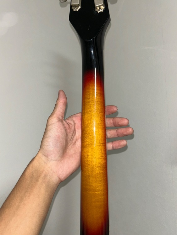 フィルモア モズライト V-65（ピアノ・楽器・PA機材）の商品画像 - 査定依頼日：2025年10月4日 - 最高査定価格：140,000円