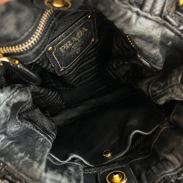 サイドリボン 2WAYトートバッグ　黒　レザー　ゴールド金具（ブランドバッグ）の商品画像 - 査定依頼日：2025年8月30日 - 最高査定価格：36,000円