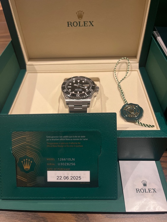 ロレックス サブマリーナー 126610l（高級時計）の商品画像 - 査定依頼日：2025年6月22日 - 最高査定価格：2,100,000円