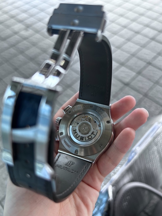 ウブロ ビックバン 1403067（高級時計）の商品画像 - 査定依頼日：2025年7月24日 - 最高査定価格：1,250,000円