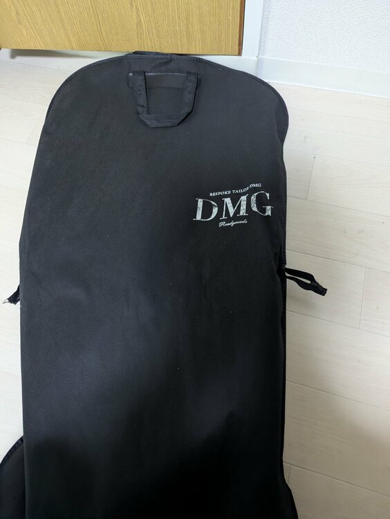 オーダースーツ（古着・ファッション）の商品画像 - 査定依頼日：2026年4月1日 - 最高査定価格：100,000円