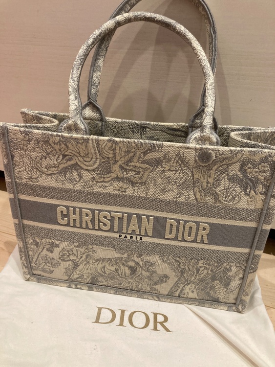 ディオール  （ブランドバッグ）の商品画像 - 査定依頼日：2025年12月17日 - 最高査定価格：150,000円