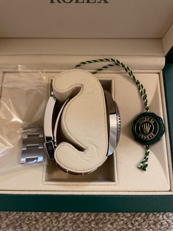 116610ln 2015年09月（高級時計）の商品画像 - 査定依頼日：2025年6月19日 - 最高査定価格：1,820,000円