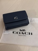 ミニ トライフォールド ウォレット（ブランド財布・小物）の商品画像 - 査定依頼日：2025年9月27日 - 最高査定価格：2,500円