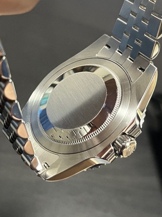 126710BLROジュビリーブレス（高級時計）の商品画像 - 査定依頼日：2025年12月22日 - 最高査定価格：3,400,000円