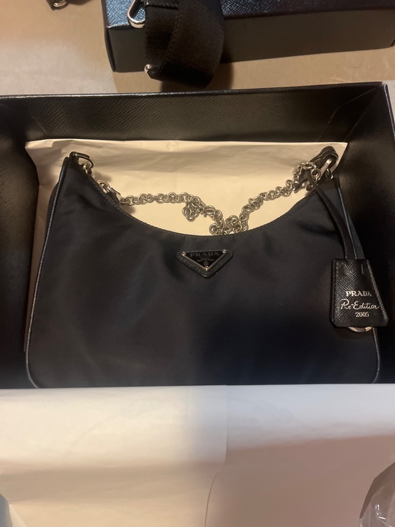 プラダ  （ブランドバッグ）の商品画像 - 査定依頼日：2025年12月13日 - 最高査定価格：180,000円