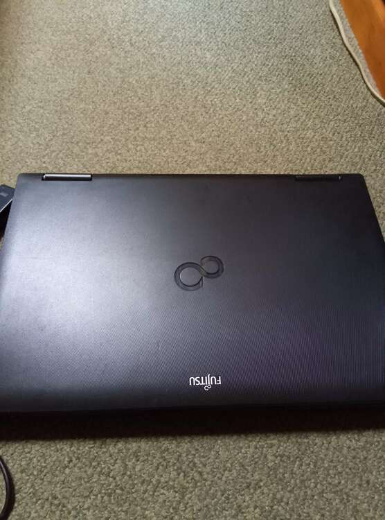 富士通ノートパソコン（家電）の商品画像 - 査定依頼日：2025年3月11日 - 最高査定価格：1,200円