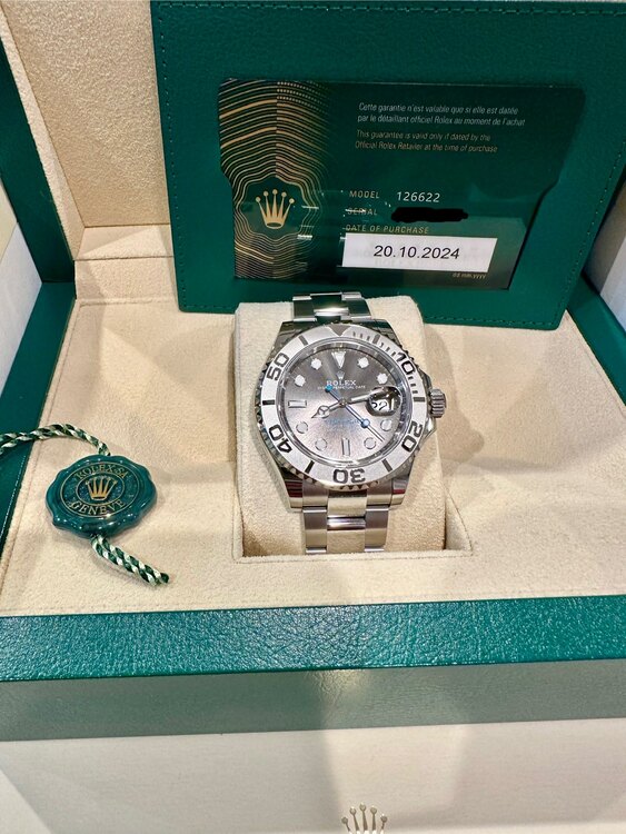 ヨットマスター40 ダークロジュウム（高級時計）の商品画像 - 査定依頼日：2024年12月24日 - 最高査定価格：2,300,000円