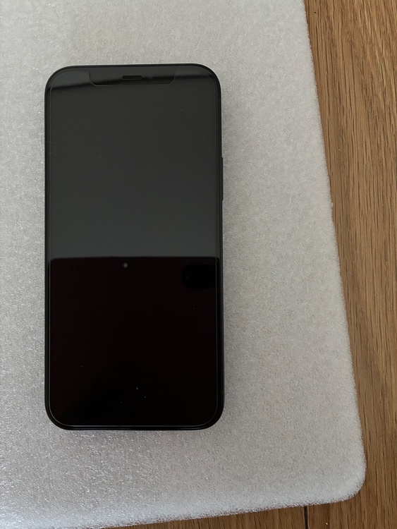 iPhone 12 128GB Softbank（スマホ）の商品画像 - 査定依頼日：2026年4月19日 - 最高査定価格：27,000円