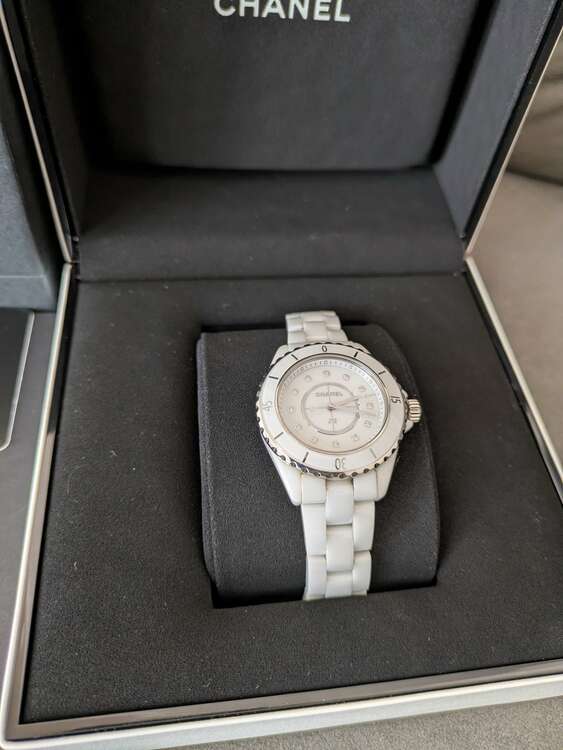シャネル J12 H570（高級時計）の商品画像 - 査定依頼日：2025年3月21日 - 最高査定価格：525,000円