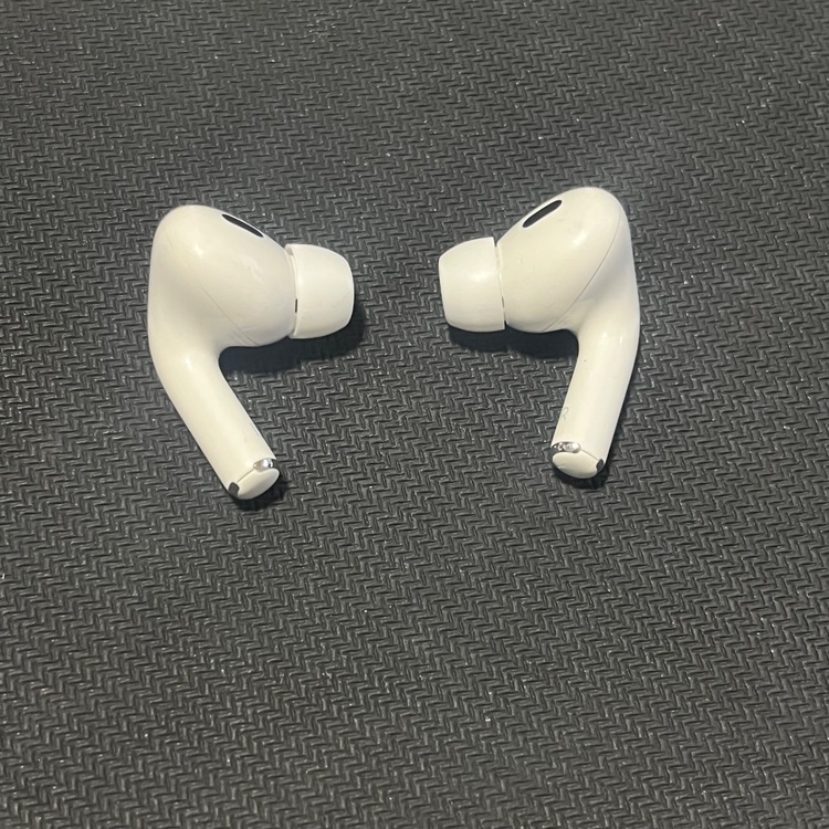 AirPods Pro MTJV3J/A（オーディオ・スピーカー）の商品画像 - 査定依頼日：2025年10月15日 - 最高査定価格：4,000円