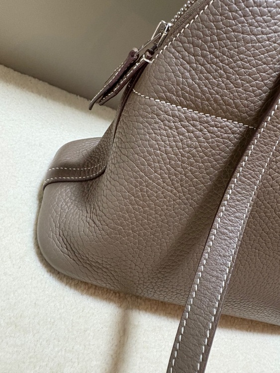 ボリード31 エトゥープ（ブランドバッグ）の商品画像 - 査定依頼日：2025年8月18日 - 最高査定価格：600,000円